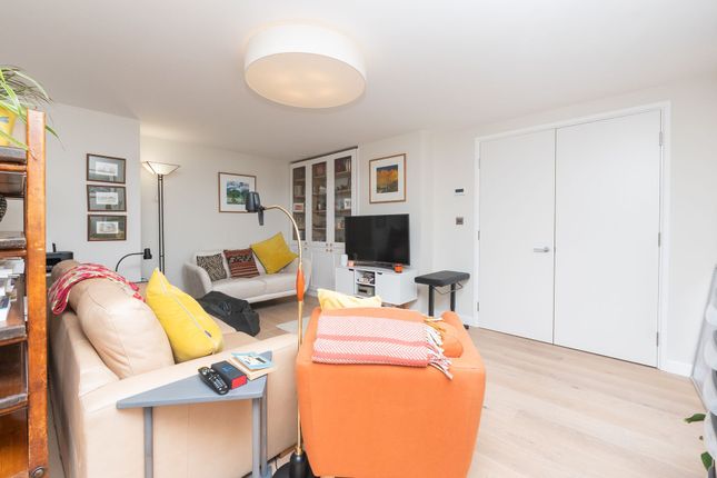 2 Jubilee Place, Bristol photo 3