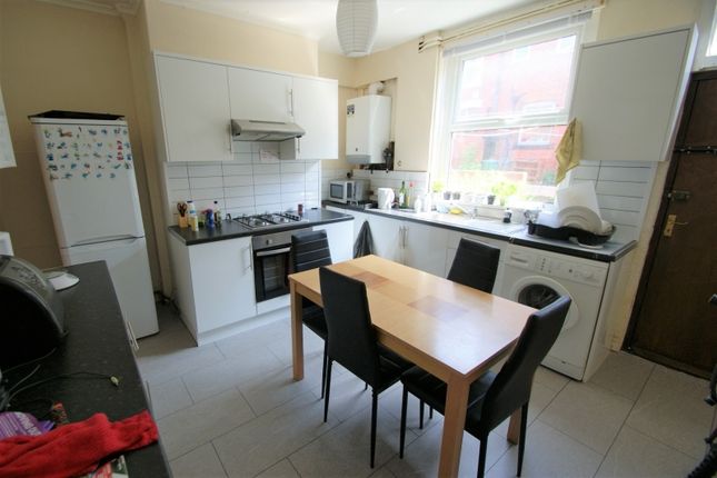 Thumbnail Terraced house to rent in Spring Grove Walk, Hyde Park, Leeds