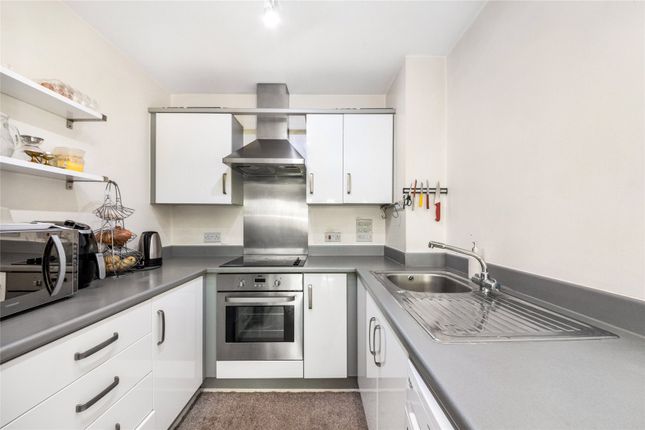 Flat 22, Gala Court, 795, London Road, Thornton Heath photo 2