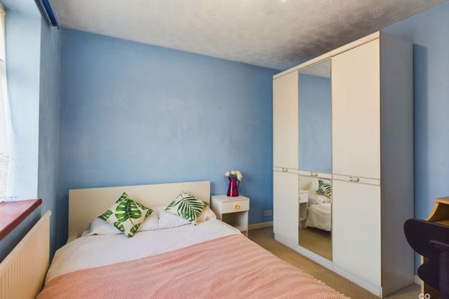 30 Staplefield Drive, Brighton photo 3