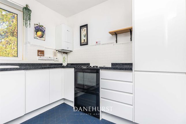 7 The Avenue, Poole photo 4