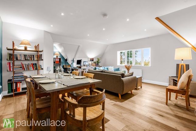 4, St. Cross Chambers, Hoddesdon photo 2