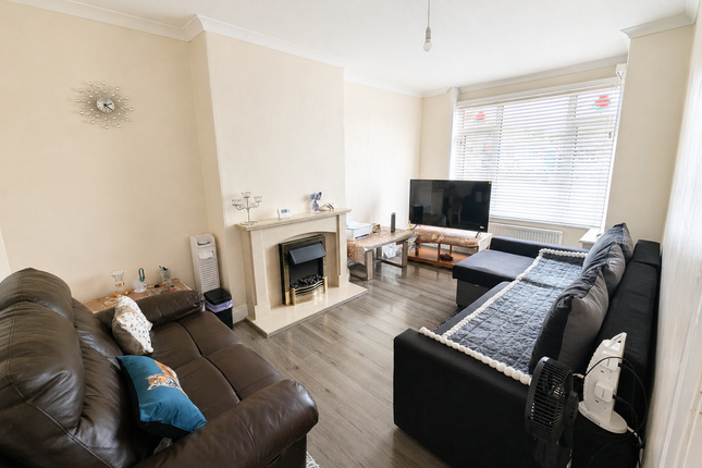3, Woolsery Grove, Exeter photo 2