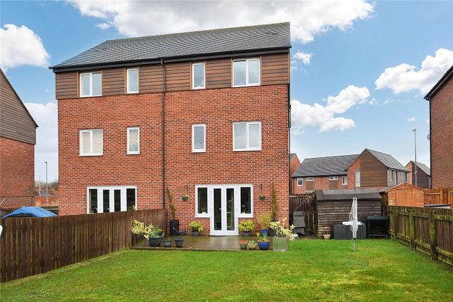 Town house for sale in Oaklands Close, Gipton, Leeds