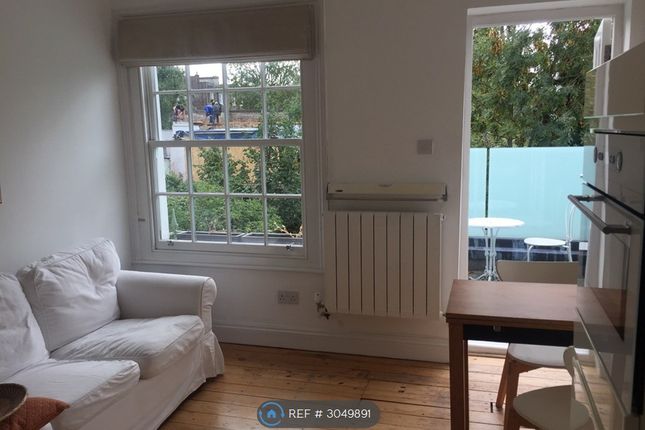 Flat, Camden Road, London photo 2
