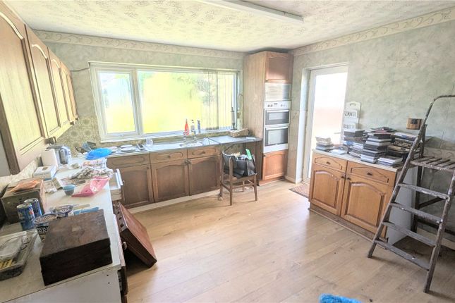 3, Green Bank Drive, Burnley photo 3