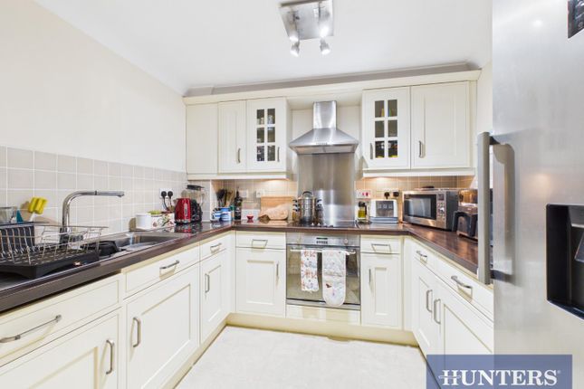 9, Highcliffe Court, Bridlington photo 3