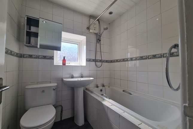 12, Sherwood Street, Rochdale photo 5