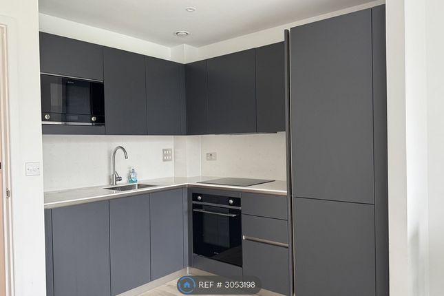 Flat, Hartingtons Court Coster Avenue, London photo 4