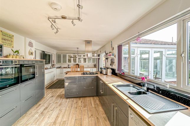 Detached house for sale in Hampstead Gardens, Hockley