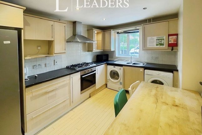 23, Cunningham Avenue, Hertfordshire photo 2