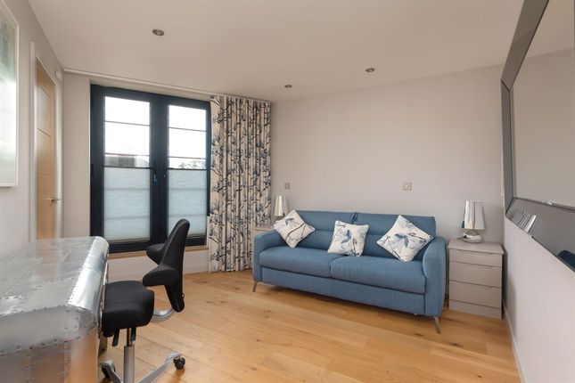 Flat for sale in Beach Walk, Whitstable