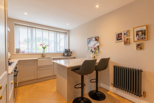 8, Midgeham Grove, Bingley photo 3