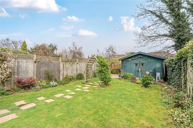 49, Newenham Road, Leatherhead photo 2