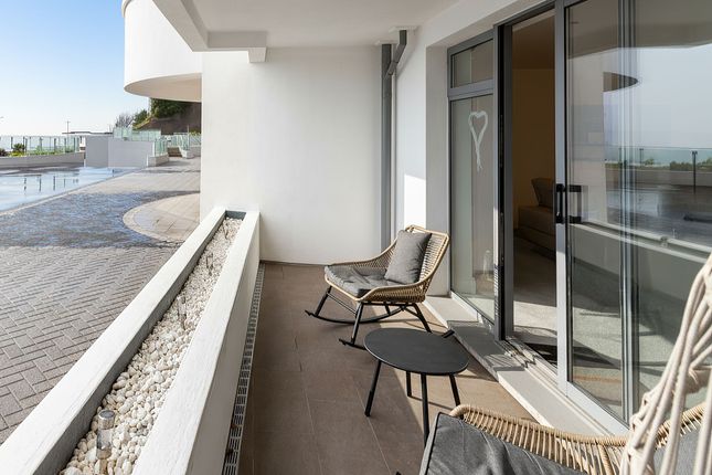 9 West Park Apts La Route De St. Aubin, St. Helier, Jersey photo 4