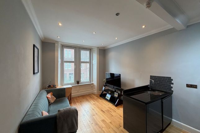 1/1, 26, Lyndhurst Gardens, Glasgow photo 2