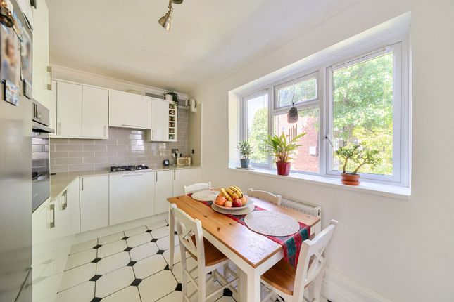 Flat 25 Shelley House,, Boyton Road, London photo 4