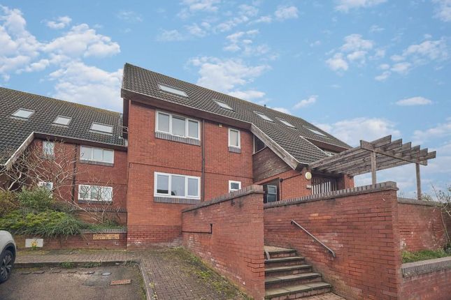 Thumbnail Flat for sale in Clifton Court, Hinckley