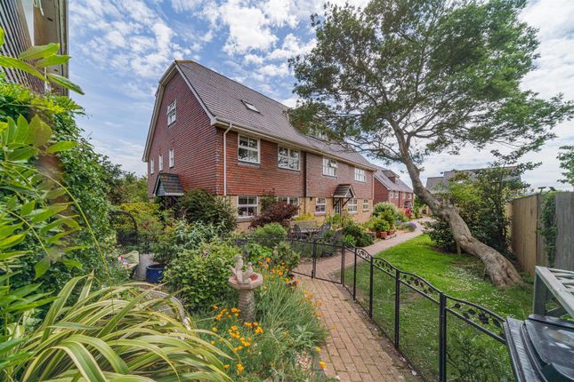 1 Wellington Square, Heytesbury Road, Yarmouth photo 3
