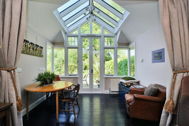 5, Lamberts Road, Surbiton photo 3