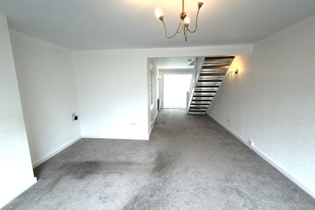 Maple Drive, Larkhall photo 3