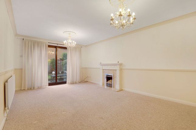 1 High Croft Close, Nottingham photo 2