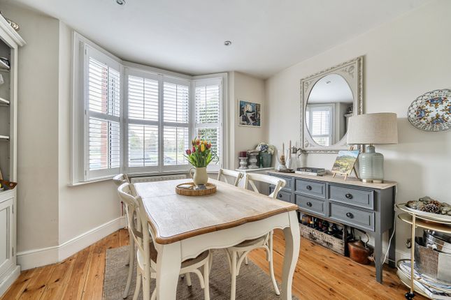 19, Tilt Road, Cobham photo 4