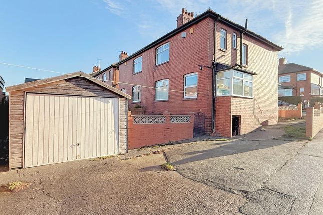 52, Pembroke Road, Pudsey photo 3