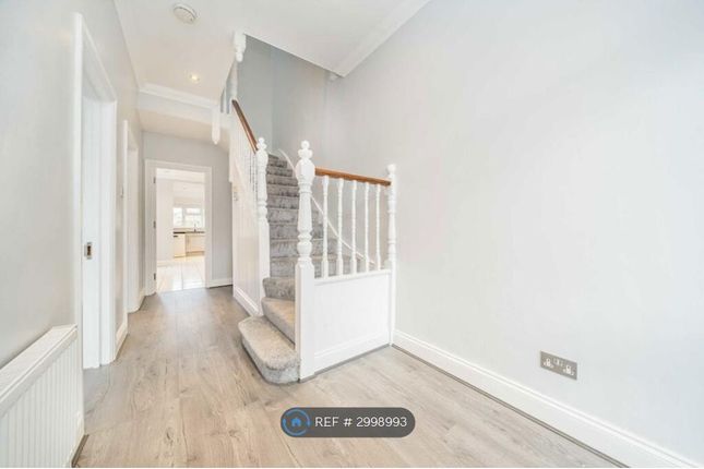 Guildersfield Road, London photo 5