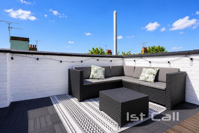60, Fairmead Avenue, Westcliff-On-Sea photo 4