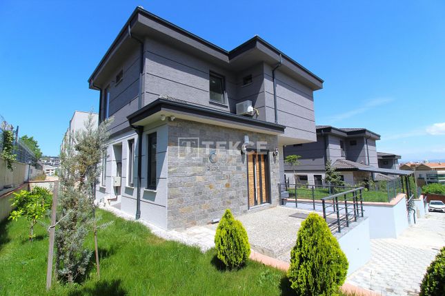 Thumbnail Detached house for sale in Gümüştepe, Nilüfer, Bursa, Türkiye