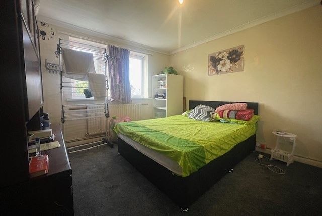 6, Dauphine Court, Harrow photo 4