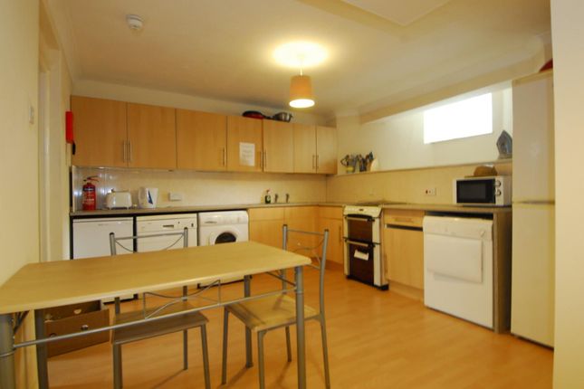 Thumbnail Flat to rent in Beaumont Road, Flat 1, Plymouth