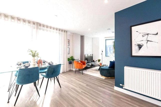 Flat for sale in Greengate, Salford