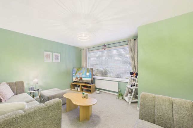 58 Leasyde Walk, Newcastle Upon Tyne photo 2