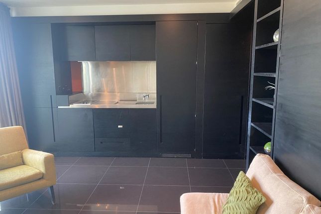 Flat 3310 West Tower 1, Pan Peninsula Square, London photo 2