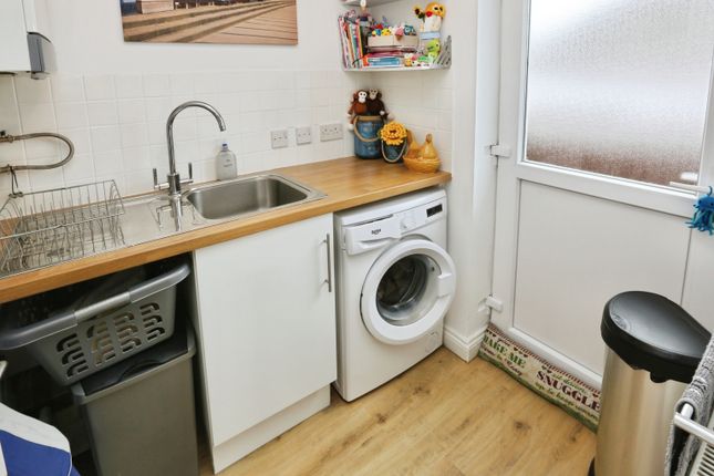 2b, Firtree Way, Southampton photo 4
