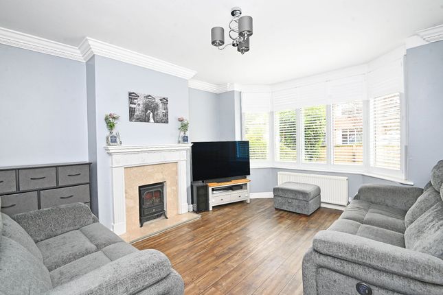 7 Tentergate Avenue, Knaresborough photo 2