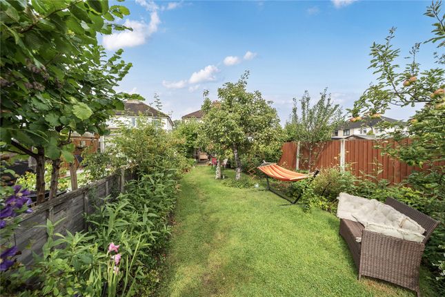 3, Weston Avenue, Surrey photo 4