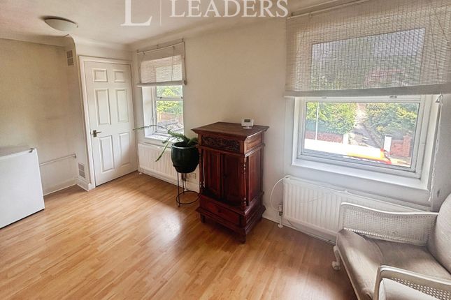 Flat 8, Grace Court, 272, Havant Road, Portsmouth photo 2