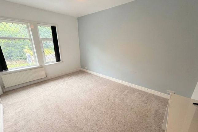 390 Burnley Road, Todmorden photo 4