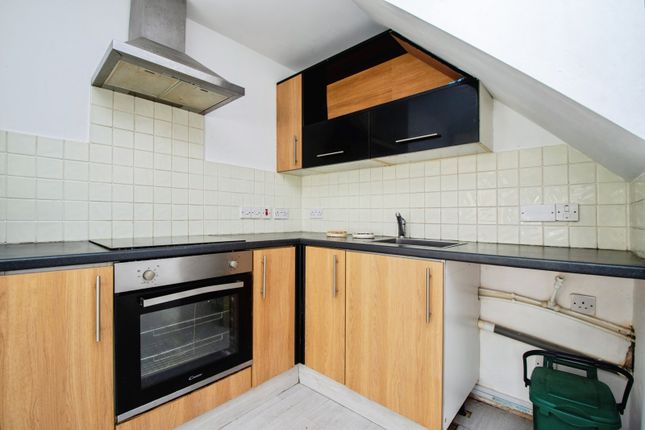 Ground Floor Flat, 28, Fore Street, Cornwall photo 4