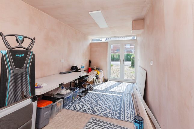 33, Croft Road, Leicester photo 4