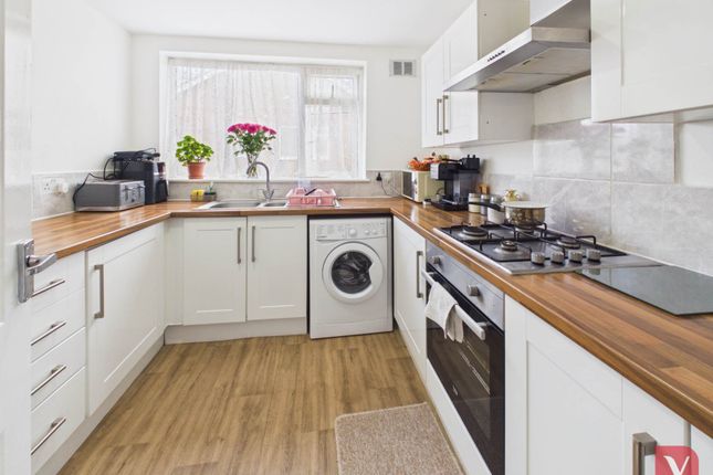 97, Kinross Crescent, Luton photo 3