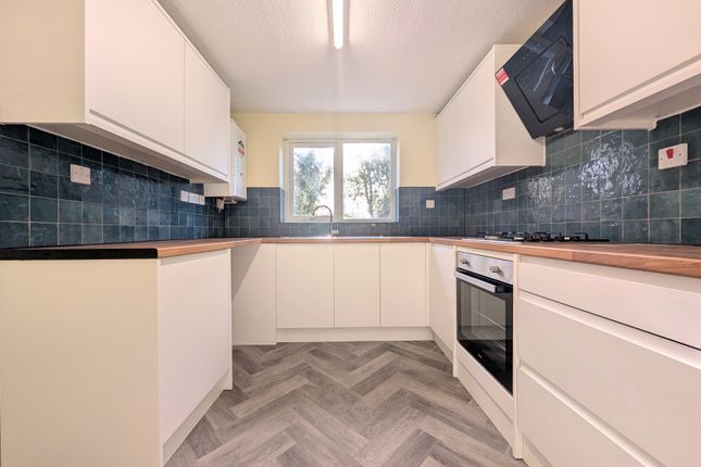 Torville Crescent, Kettering photo 4