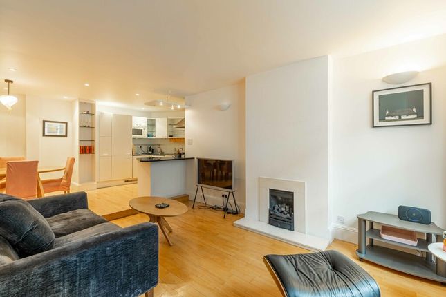 Thumbnail Property to rent in Kingsley Mews, London
