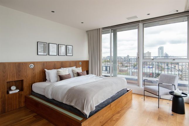 Flat for sale in Hertsmere Road, London