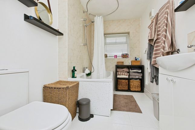 32, Nathaniel Road, Nottingham photo 4