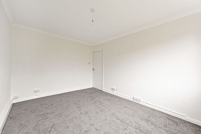 11 Verona Drive, Surbiton photo 4
