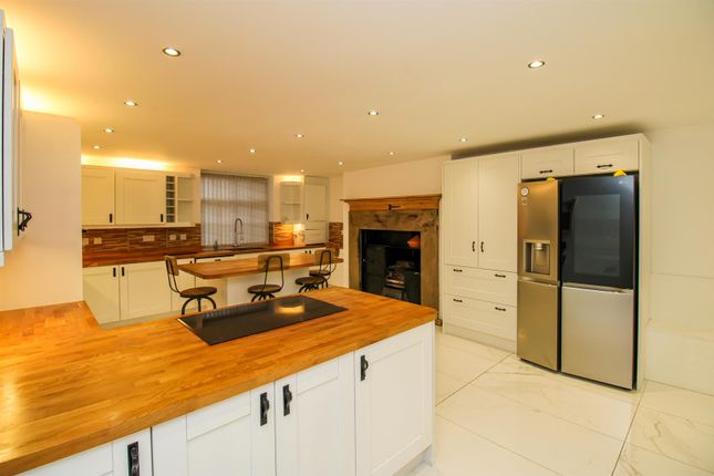 8, Cliff Parade, Wakefield photo 3